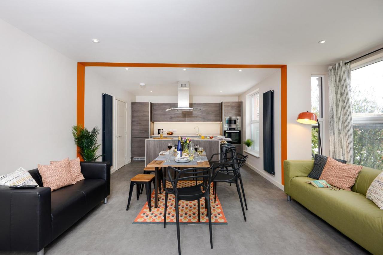 Apartment Three - Free Private Car Park - Sleeps 6 - 3 Shower Rooms - By Ocean City Retreats Plymouth Exterior photo