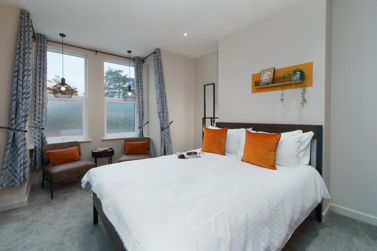 Apartment Three - Free Private Car Park - Sleeps 6 - 3 Shower Rooms - By Ocean City Retreats Plymouth Exterior photo